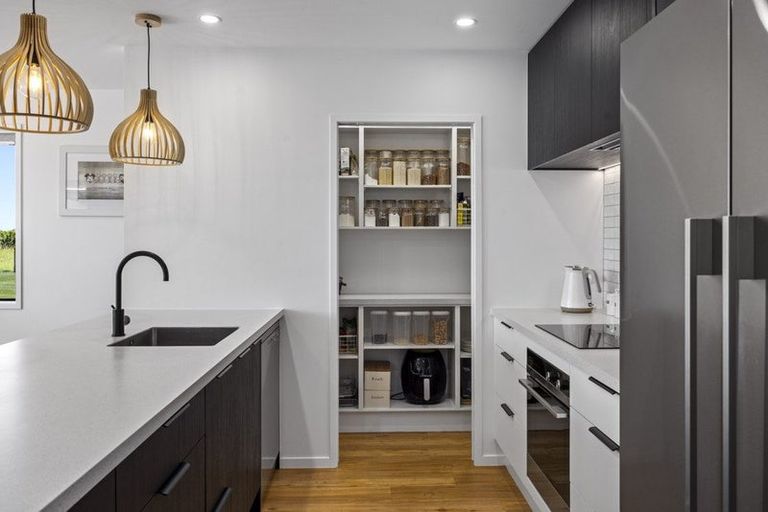 Photo of property in 8 Tikorangi Road East, Tikorangi, 4383