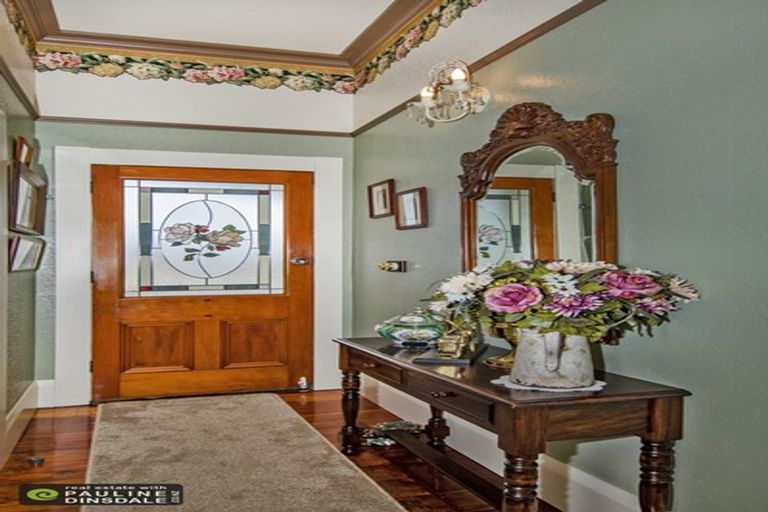 Photo of property in 73 George Street, Hikurangi, 0114