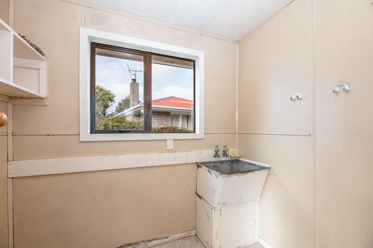 Photo of property in 8 Reynolds Avenue, Bishopdale, Christchurch, 8053