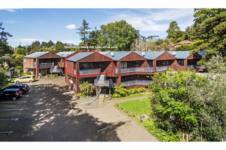 Photo of property in 13/3 The Avenue, Albany, Auckland, 0632