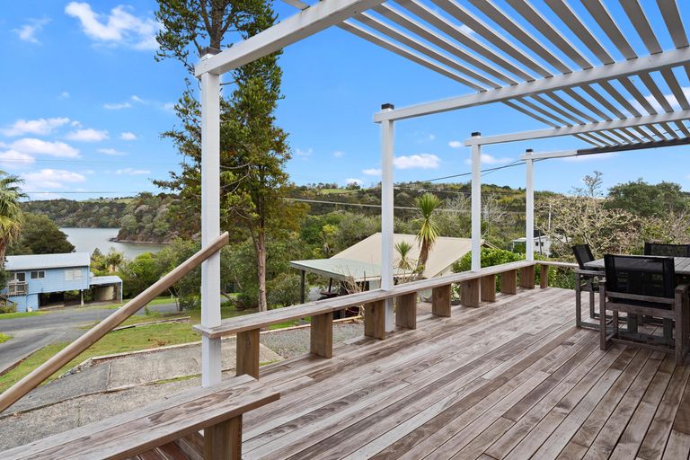 Photo of property in 5 Clinton Road, Tawharanui Peninsula, Warkworth, 0986