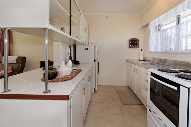 Photo of property in 1/25 West Coast Road, Glen Eden, Auckland, 0602