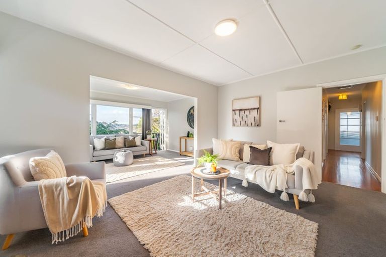 Photo of property in 11 Terawhiti Terrace, Karori, Wellington, 6012