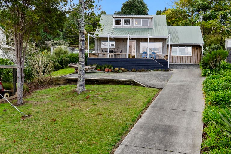 Photo of property in 5 Clinton Road, Tawharanui Peninsula, Warkworth, 0986