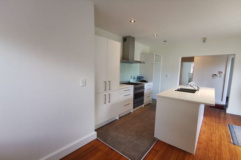 Photo of property in 111 Memorial Avenue, Burnside, Christchurch, 8053