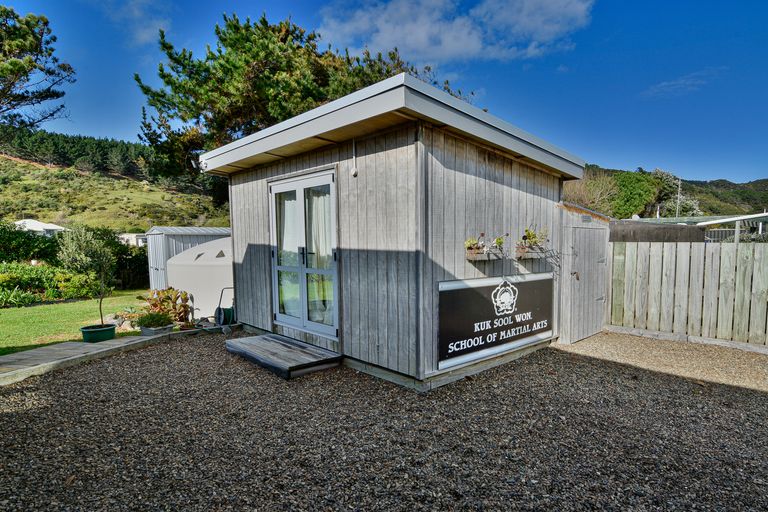 Photo of property in 14 Cordyline Road, Port Waikato, Tuakau, 2695