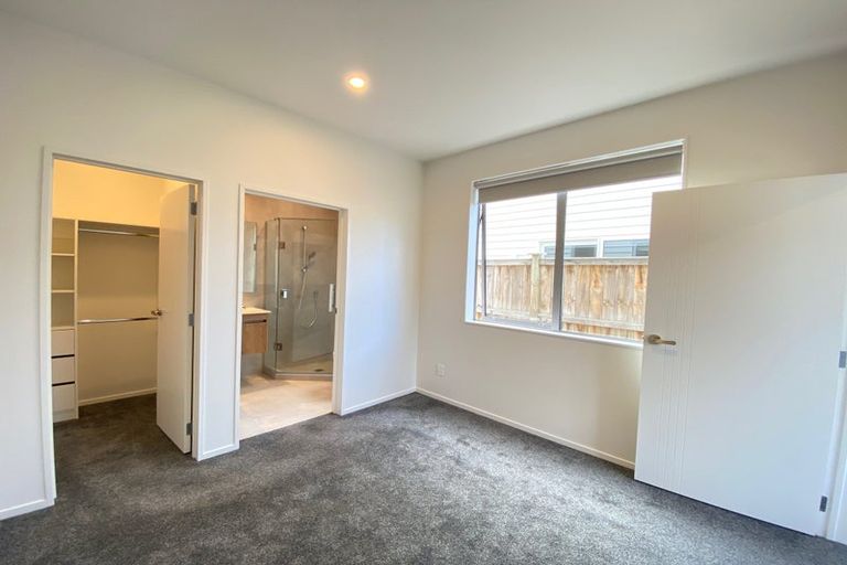 Photo of property in 20 Toanui Road, Hobsonville, Auckland, 0616