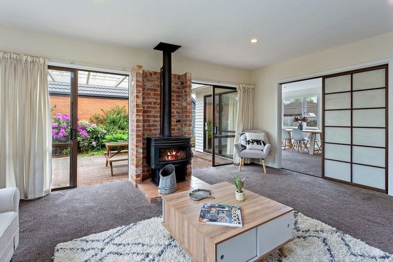 Photo of property in 1/180 Avonhead Road, Avonhead, Christchurch, 8042