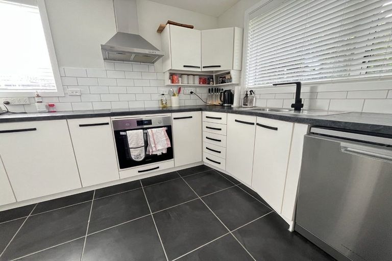 Photo of property in 2/28 Ingrid Street, Parklands, Christchurch, 8083