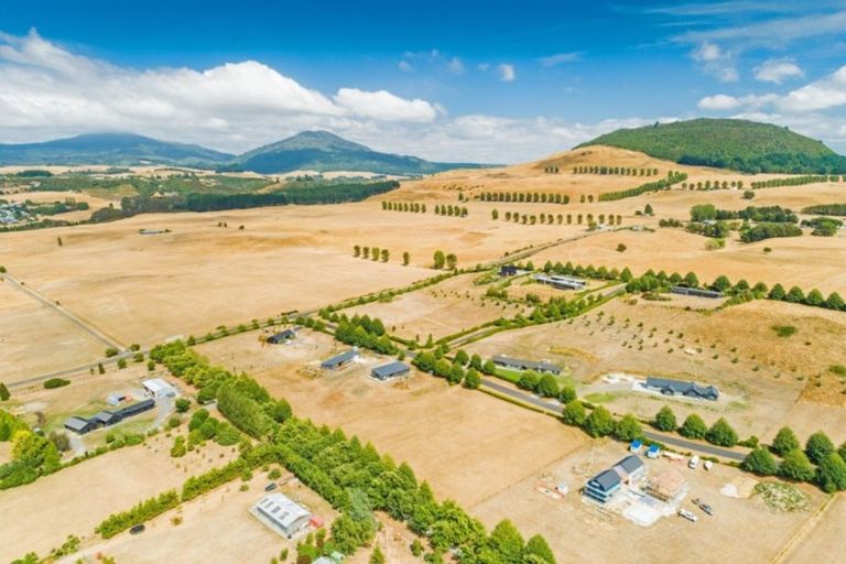 Photo of property in 10 Rangitukua Drive, Kuratau, Turangi, 3381