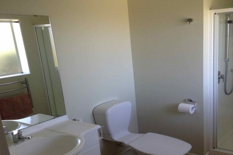 Photo of property in 30 Sandwick Drive, Weymouth, Auckland, 2103