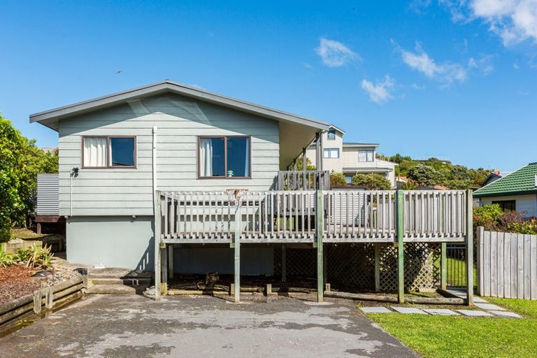 Photo of property in 21 Doncaster Terrace, Ascot Park, Porirua, 5024