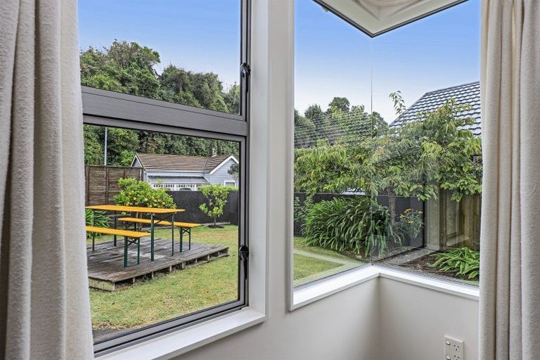 Photo of property in 135 Milton Road, Bluff Hill, Napier, 4110