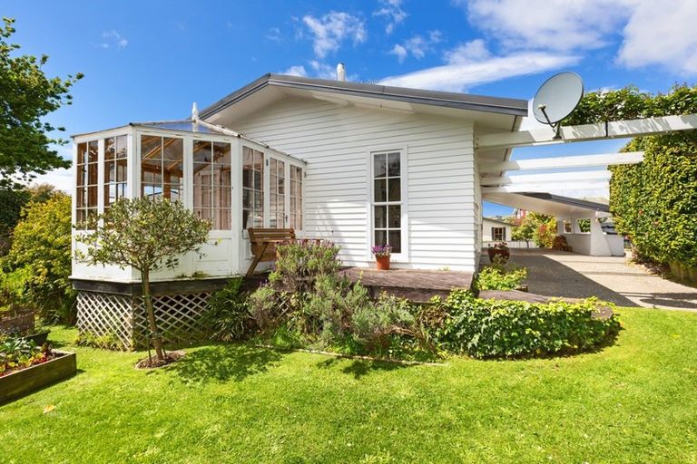 Photo of property in 32 Discovery Drive, Whitby, Porirua, 5024