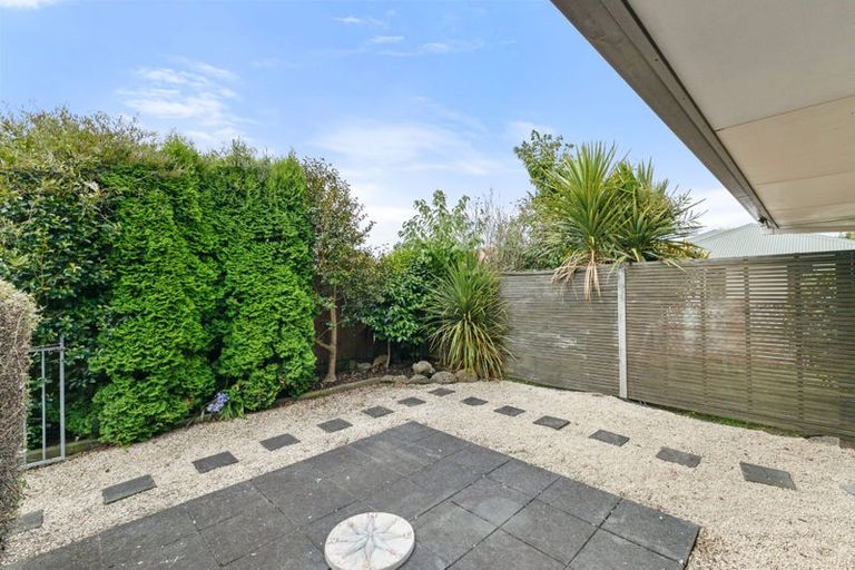 Photo of property in 2 Lantern Lane, Halswell, Christchurch, 8025