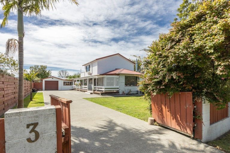 Photo of property in 3 Memorial Park Avenue, Haumoana, 4102