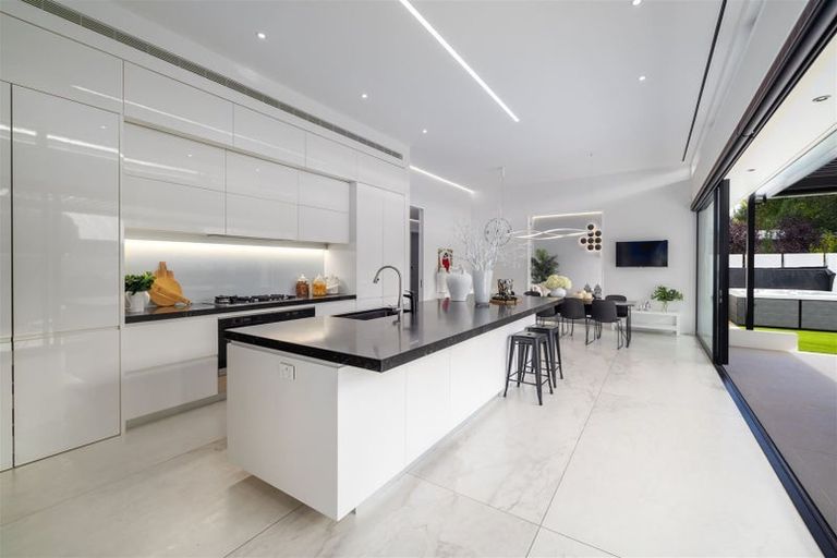 Photo of property in 31 Waiwetu Street, Fendalton, Christchurch, 8052