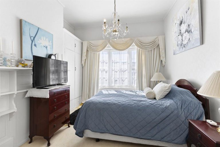 Photo of property in 143 Russell Street, Westport, 7825