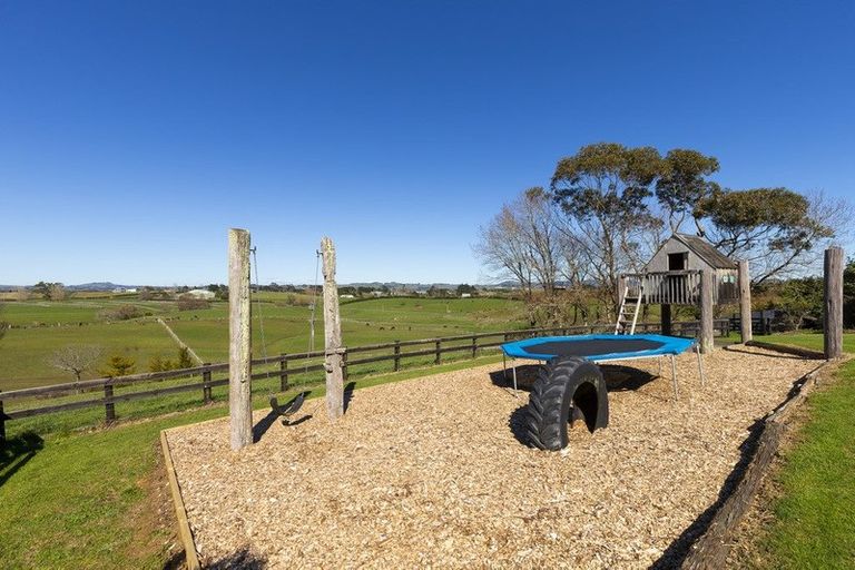 Photo of property in 56 Nandina Lane, Pukekohe, 2120