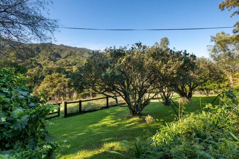 Photo of property in 56 Flays Road, Coromandel, 3506