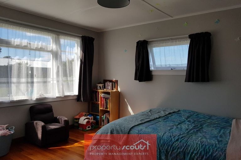 Photo of property in 18 Moana Crescent, Blagdon, New Plymouth, 4310