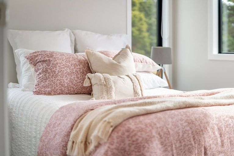 Photo of property in 84 Mawai Hakona Drive, Wallaceville, Upper Hutt, 5018