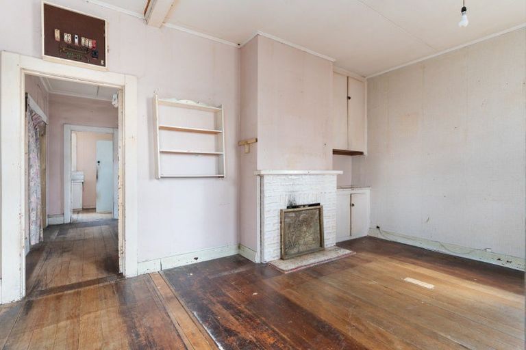 Photo of property in 28 Railway Crescent, Masterton, 5810