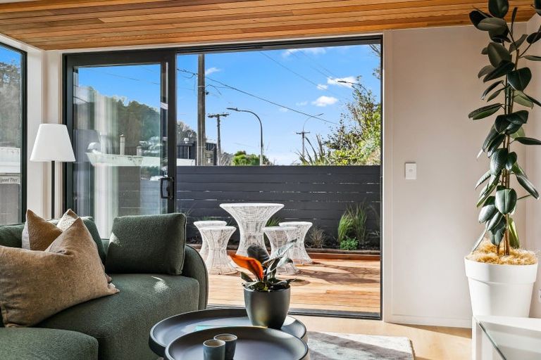 Photo of property in 365b Karori Road, Karori, Wellington, 6012