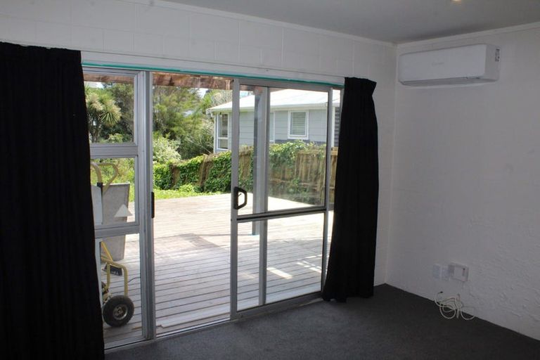 Photo of property in 25 Kamara Road, Glen Eden, Auckland, 0602