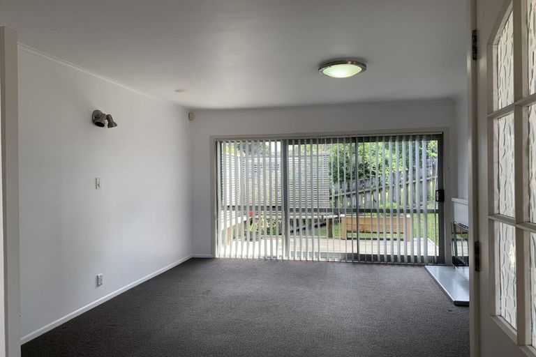 Photo of property in 12 Nandana Drive, Glen Eden, Auckland, 0602