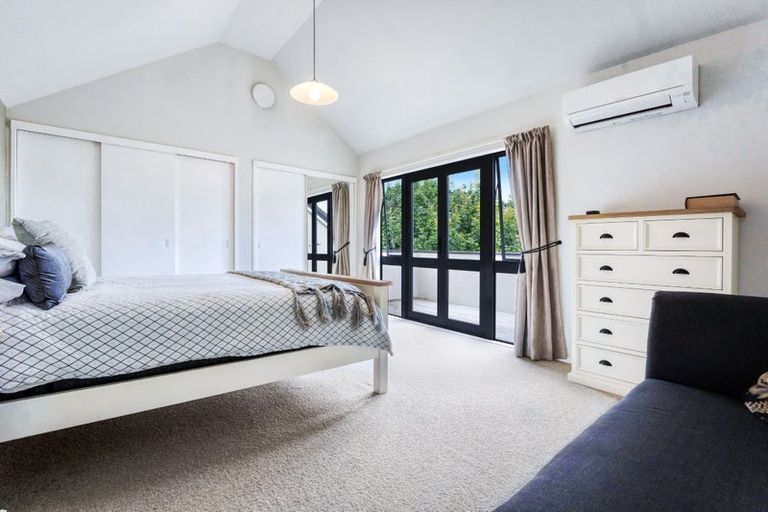 Photo of property in 35a Picasso Drive, West Harbour, Auckland, 0618