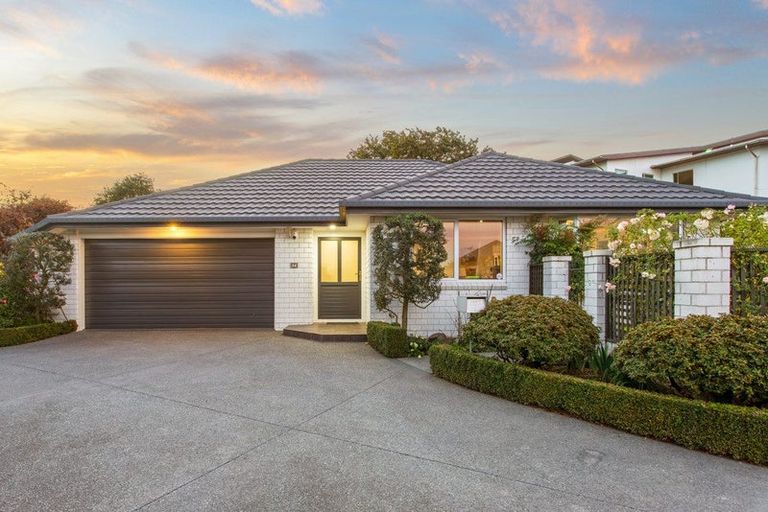 Photo of property in 2/7 Kelson Lane, Ilam, Christchurch, 8041