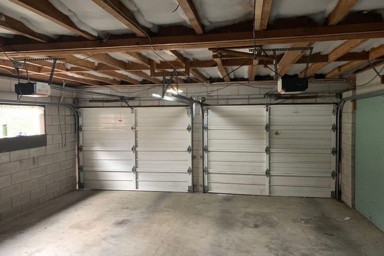 Photo of property in 23 Chivalry Road, Glenfield, Auckland, 0629