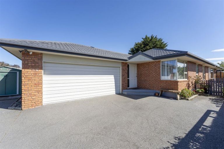 Photo of property in 38 Beach Road, North New Brighton, Christchurch, 8083
