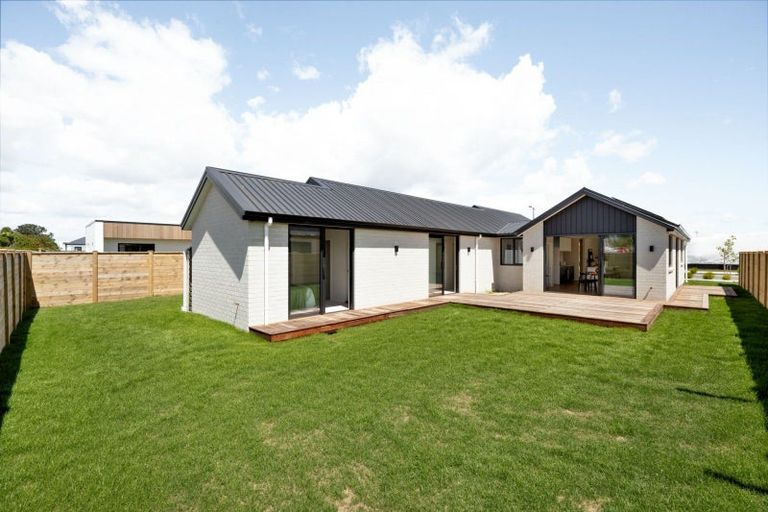 Photo of property in 36 Hugo Shaw Drive, Cambridge, 3434