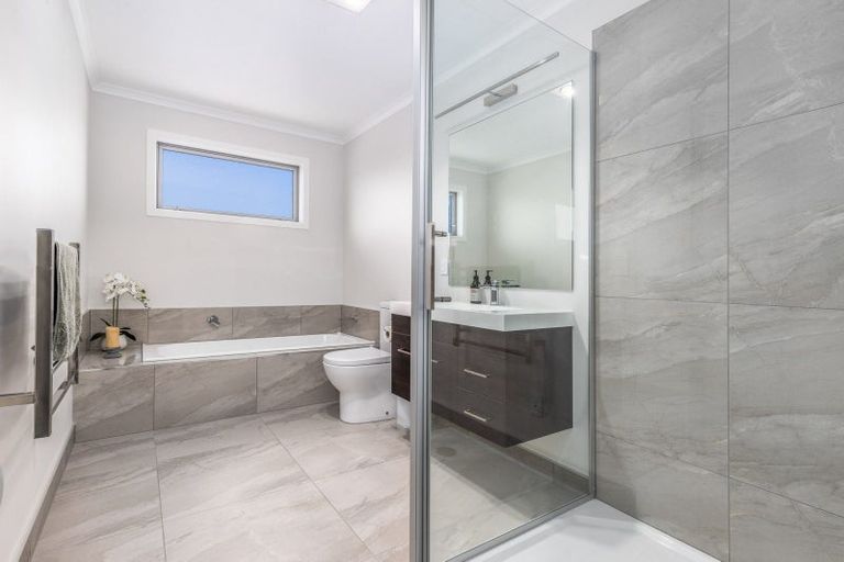 Photo of property in 14 Pateke Drive, Kenepuru, Porirua, 5022