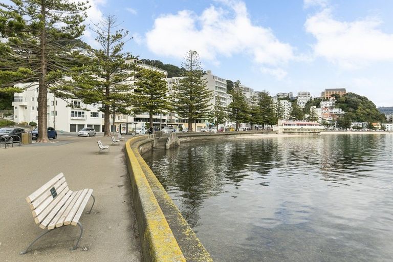 Photo of property in Inverleith Apartments, 1/306 Oriental Parade, Oriental Bay, Wellington, 6011