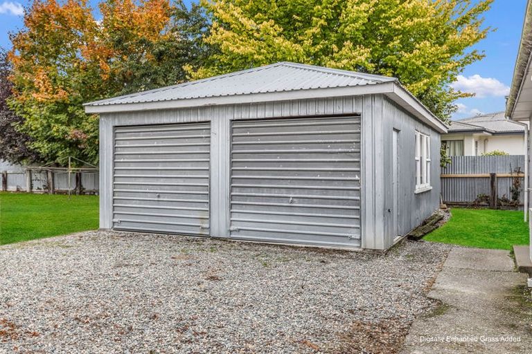 Photo of property in 30 Kent Street, Riversdale, 9776