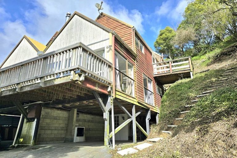 Photo of property in 6b Stokes Valley Road, Stokes Valley, Lower Hutt, 5019