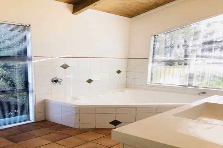 Photo of property in 8 Jackson Way, Stillwater, Silverdale, 0993