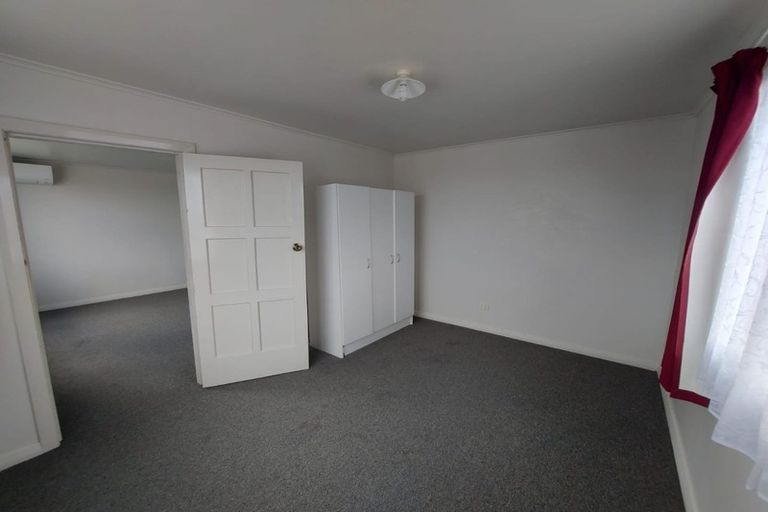 Photo of property in 241 Great North Road, Henderson, Auckland, 0612