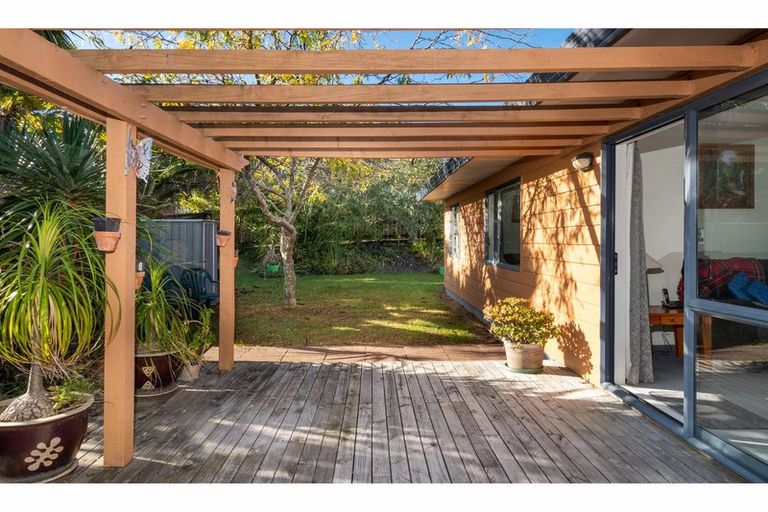 Photo of property in 155 Brian Crescent, Stanmore Bay, Whangaparaoa, 0932