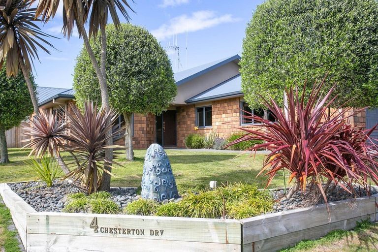 Photo of property in 4 Chesterton Drive, Leamington, Cambridge, 3432