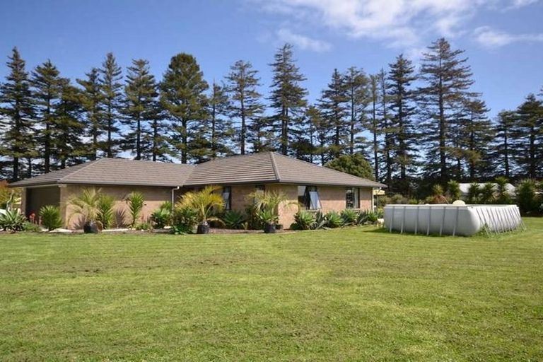 Photo of property in 10 Kotare Heights, Kerikeri, 0230