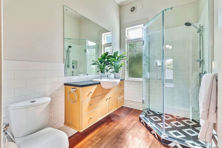 Photo of property in 60 Wiseley Road, Hobsonville, Auckland, 0618