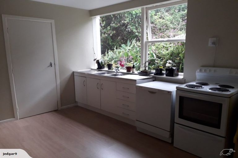 Photo of property in 1/9 Pemberton Avenue, Bayview, Auckland, 0629