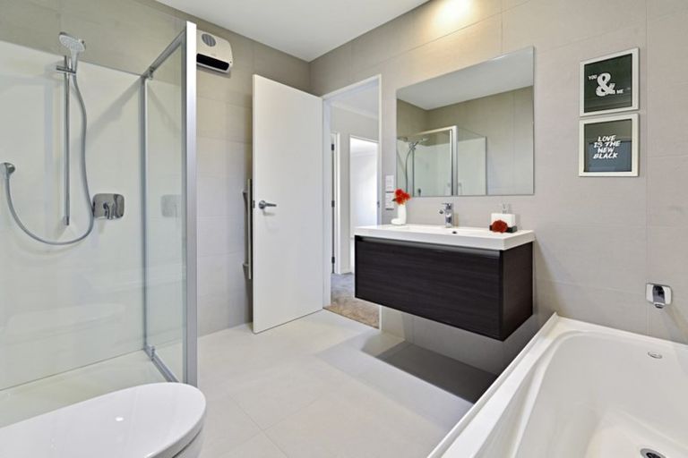 Photo of property in 47 Eugenia Rise, Totara Heights, Auckland, 2105