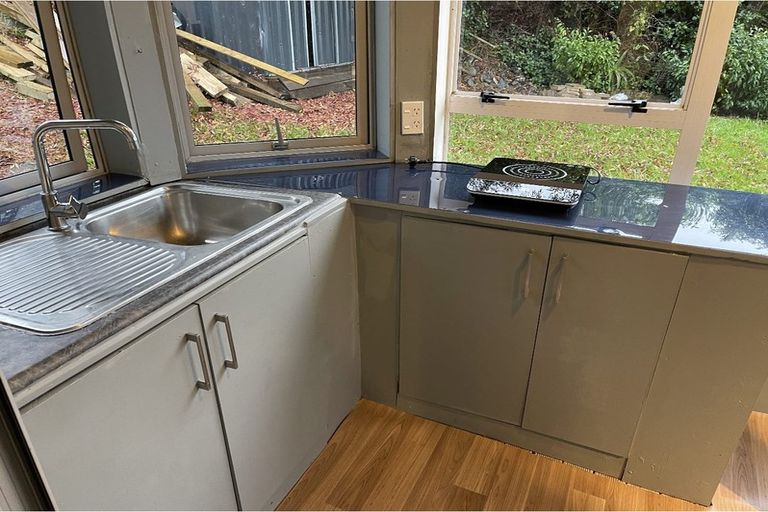 Photo of property in 281 Sturges Road, Henderson Valley, Auckland, 0612