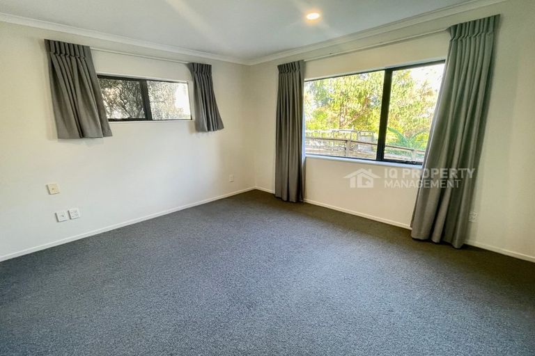 Photo of property in 24a Fruitvale Road, New Lynn, Auckland, 0600
