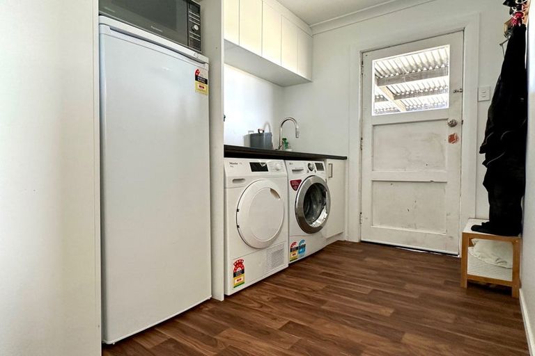 Photo of property in 56 James Street, Balclutha, 9230